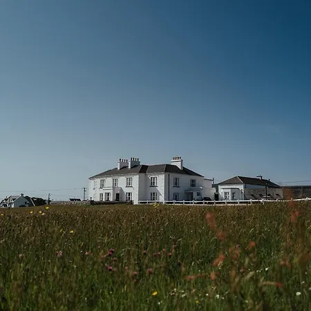 Armada House 4*