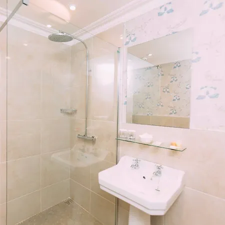 Armada House 4*